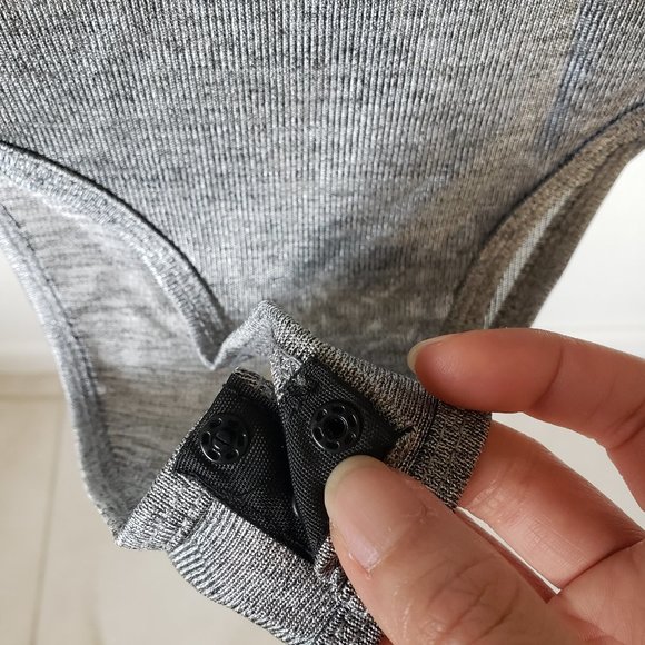 FOREVER 21 Silver Metallic Bodysuit Sexy!! SMALL - Picture 5 of 7